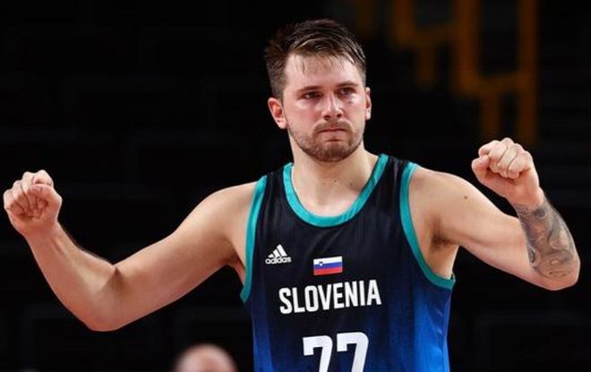 博努奇：小基耶萨可能踢附加赛；球员明白穿意大利球衣的责任（博努奇称小基耶萨有望出战附加赛，蓝衣军团球员深知责任）